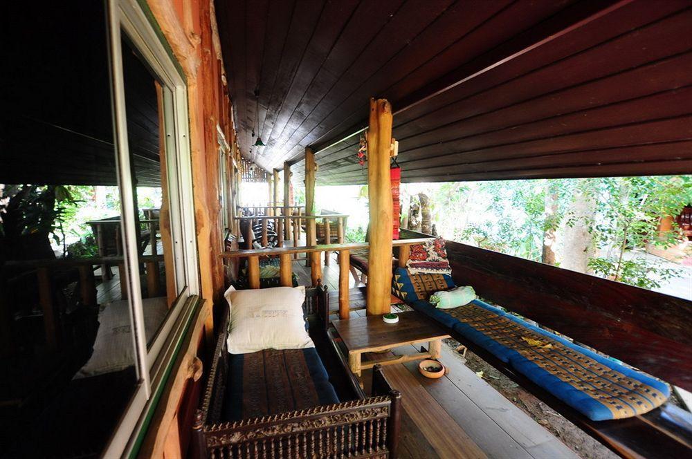 Sukhothai Guest House Exterior photo